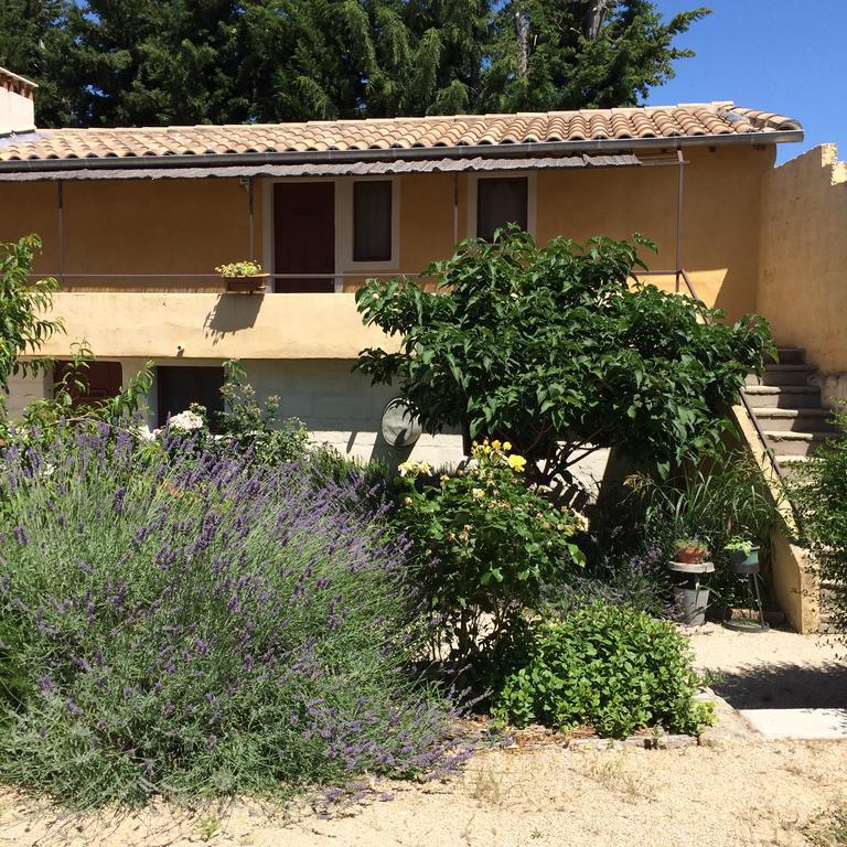 Mas Moineau Bed & Breakfast Mézoargues Exterior foto